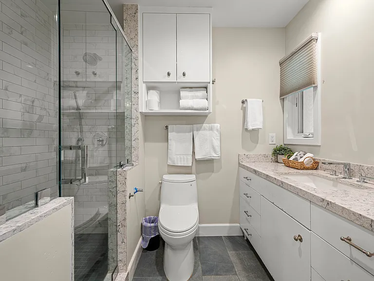 14034 Valerio St — Photo 18