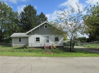 519 17th St NW, Barberton, OH 44203