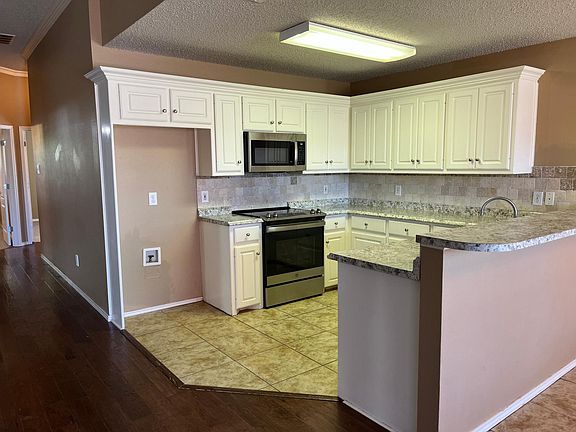 3rd image of 6543 87th St