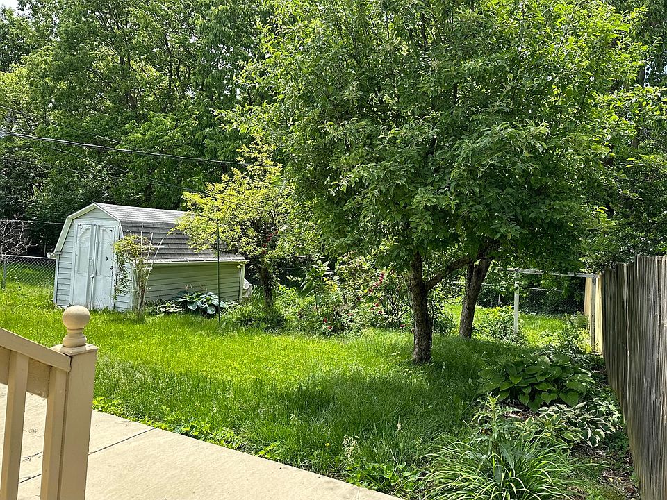 2nd image of 945 Sells Ave