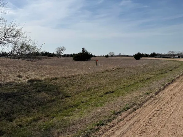 1665 W Bryce Dr, Milton, KS 67106