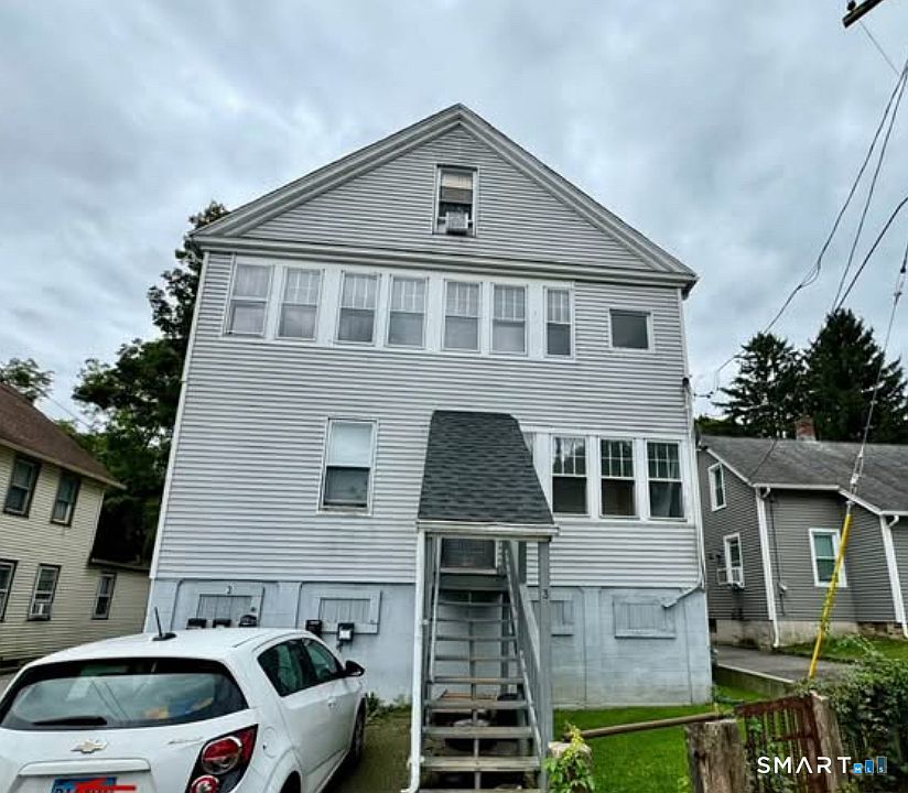 1st image of 3 Hill St #5