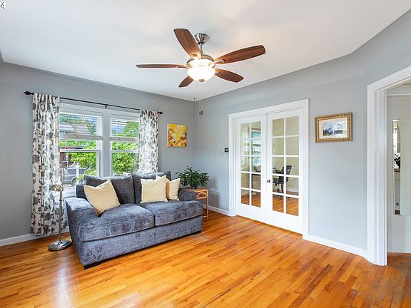 5th image of 606 W 21st St