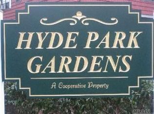 6736 136th St, Kew Garden Hl, NY 11367