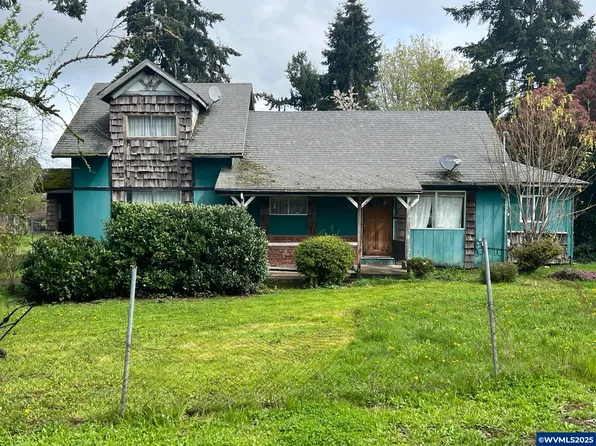 357 E Santiam St, Jefferson, OR 97352