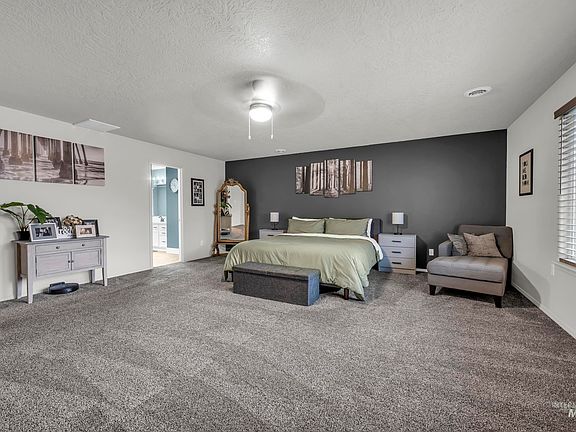 5th image of 3614 S Creekwood Way