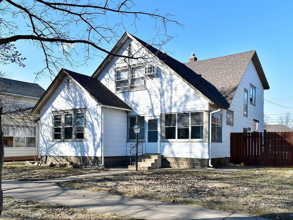 566 E Wabasha St, Winona, MN 55987 Zillow