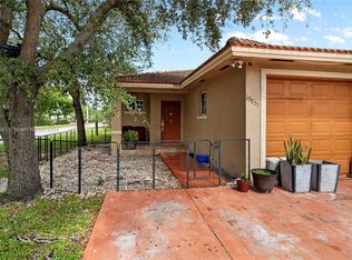 19851 Cypress Ct E, Hialeah, FL 33015