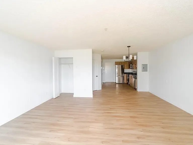 609 King St — Photo 30