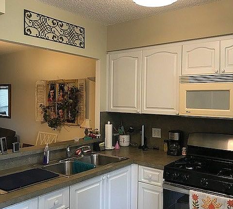 5th image of 2985 Flint Dr S
