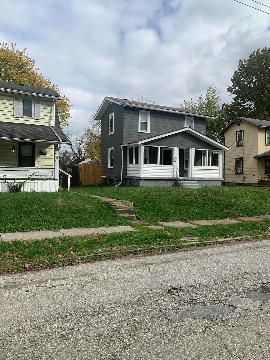 708 S Wayne Ave photo 1