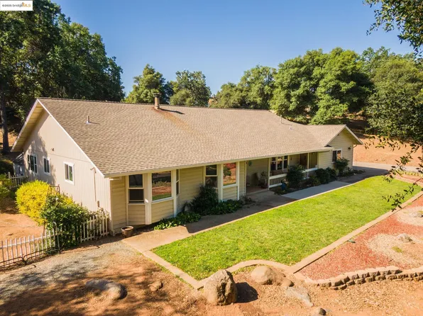 15811 Bev Barron Rd, Sonora, CA 95370