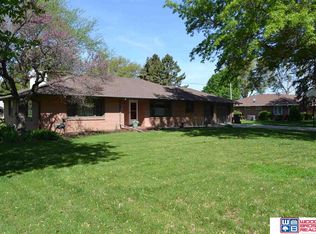 1227 N 5th St, Seward, NE 68434