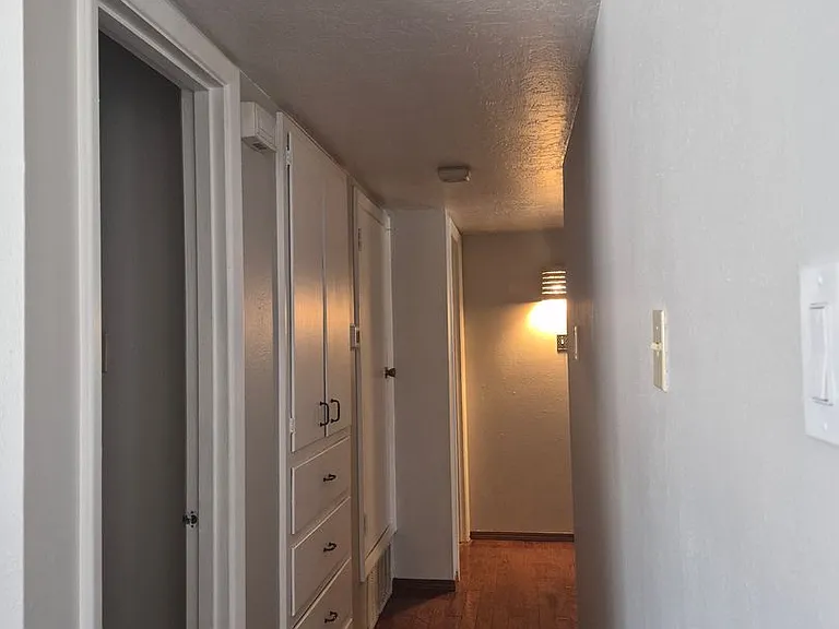5832 Avenida La Barranca NW — Photo 4