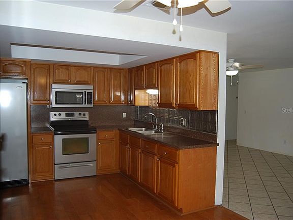 3rd image of 618 Whitemarsh Ave