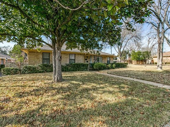 2nd image of 5807 Fox Hill Ln