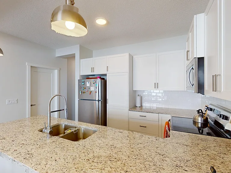 50 Walden Ln SE — Photo 3