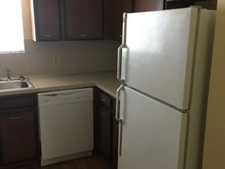 Lamplighter Apartments — Photo 5