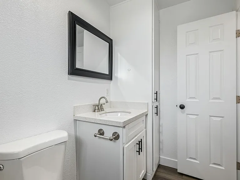 2539 W Pierson St — Photo 16