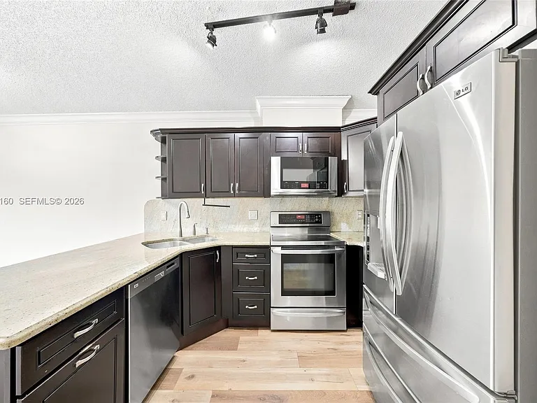 18751 NW 84th Pl #5-505 — Photo 13