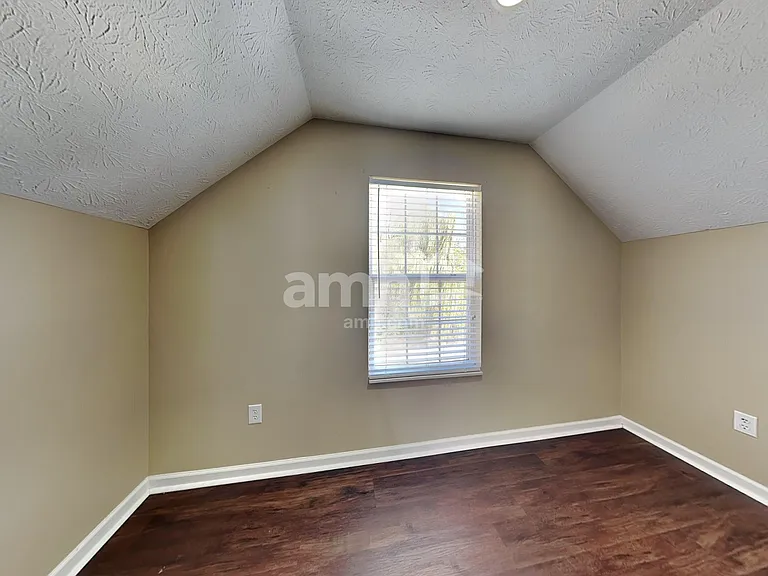 12700 Hearthstone Dr — Photo 16