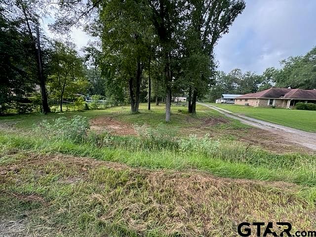 2nd image of 116 Leisure Ln
