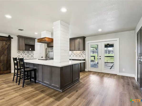 786 Renee St, Seguin, TX 78155