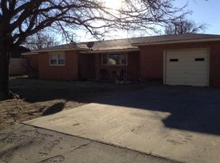 1221 Avenue M, Ralls, TX 79357