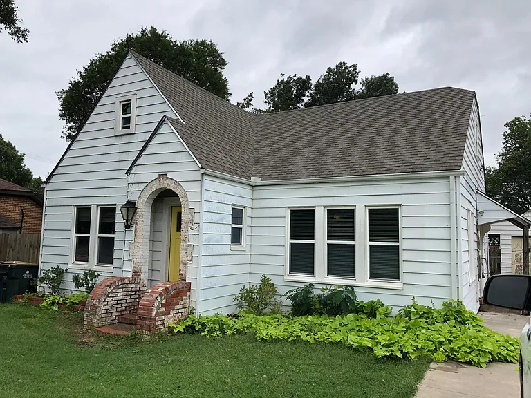 1406 W Cedar Ave — Photo 1