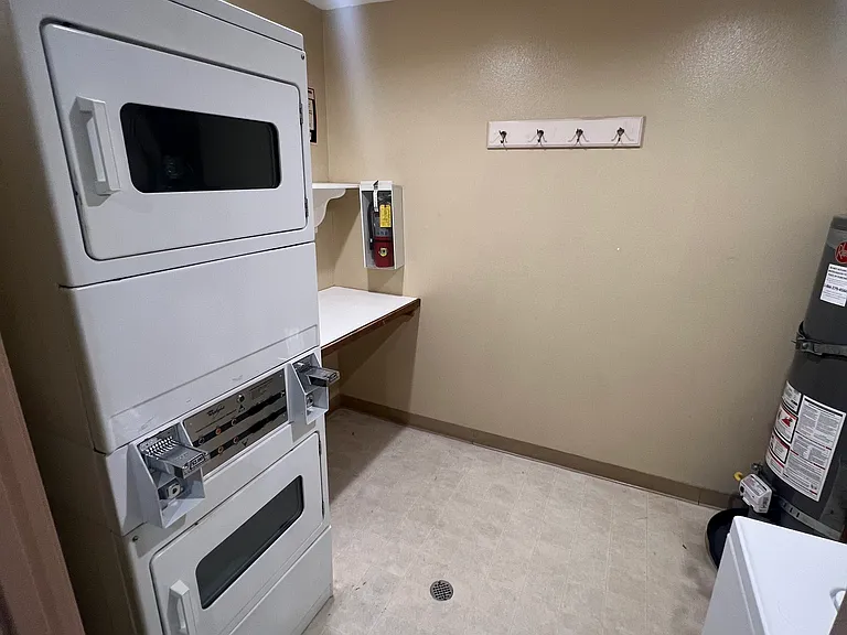 4307 Whitsett Ave #204 — Photo 61