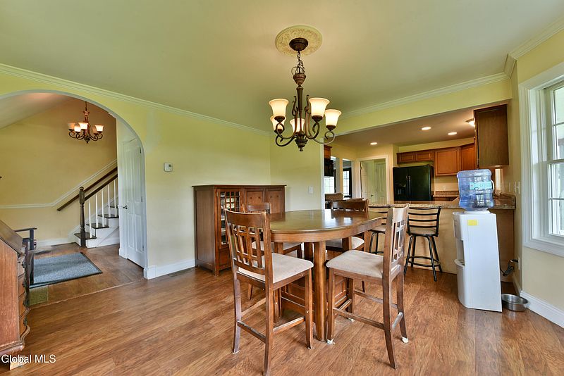 3rd image of 605 Plummer Road