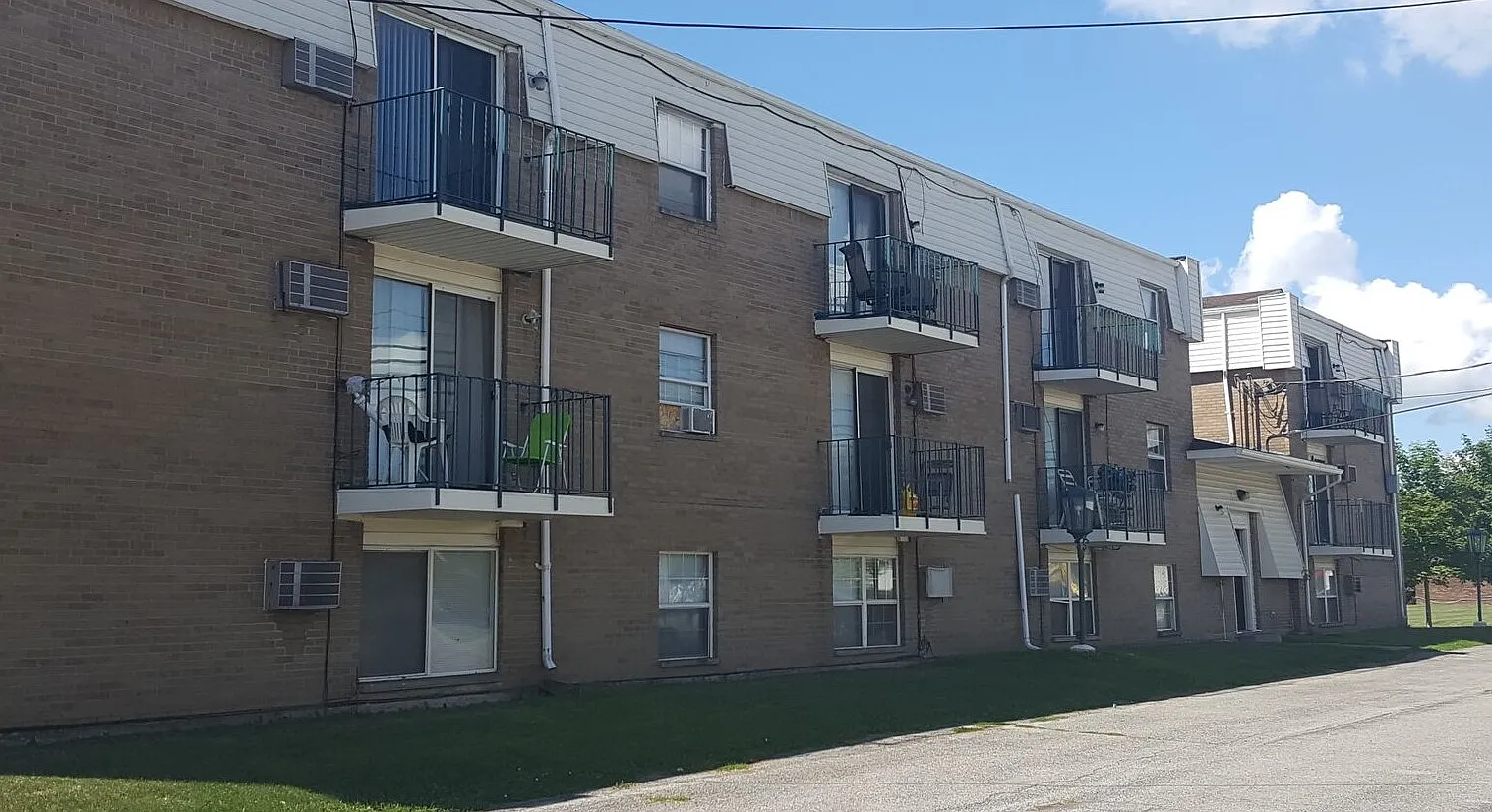 Whitmill — Photo 1