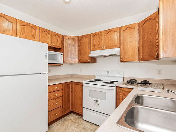 4th image of 10019 106th Ave #A-307