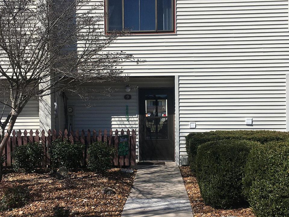 1st image of 9 Wilshire Heights Dr #9