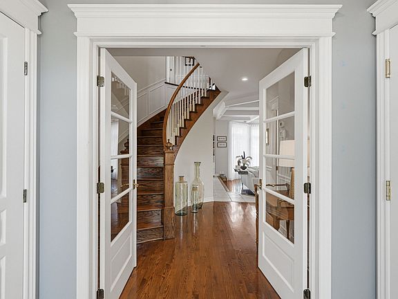 2nd image of 8 Rue De Aly