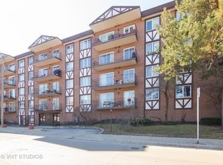 5935 Lincoln Ave UNIT 204, Morton Grove, IL 60053