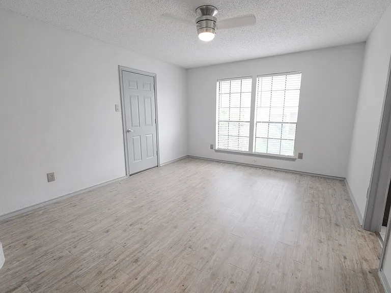 3636 Dexter Ave #3638 — Photo 11