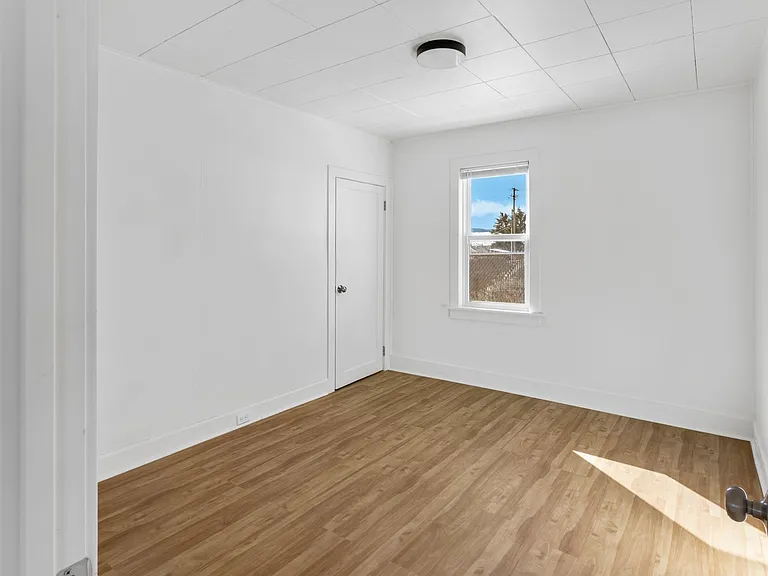 118 E Platinum St — Photo 5