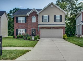 9109 River Trail Dr, Louisville, KY 40229