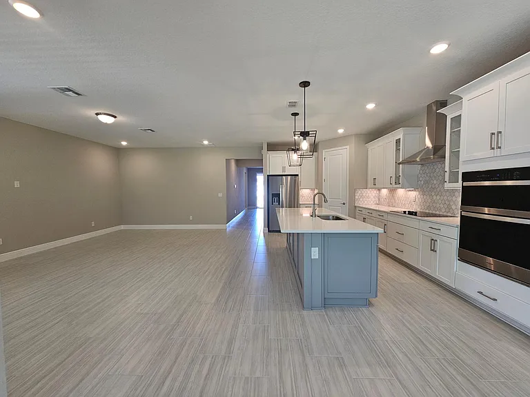 340 Birkdale Dr — Photo 2