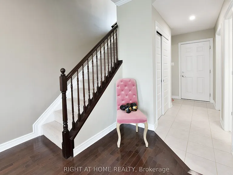 520 Silvertip Ln — Photo 7