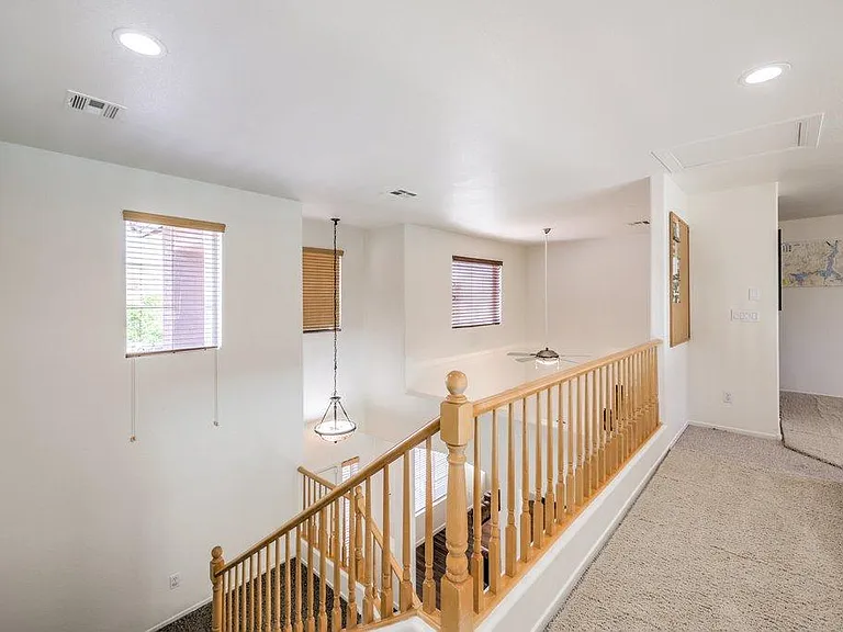 4321 Jordanville St — Photo 19