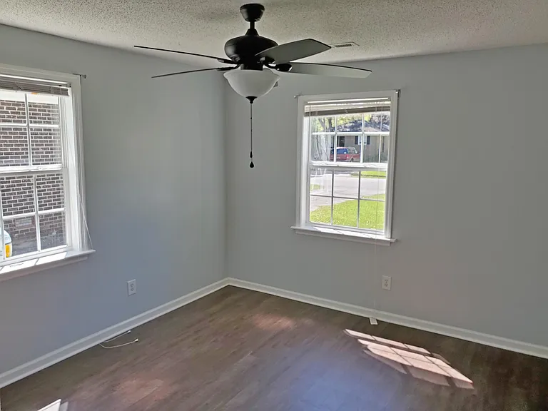 1730 Pinckney Park Dr #B — Photo 7