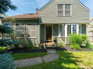 465 Lamarck Dr, Cheektowaga, NY 14225