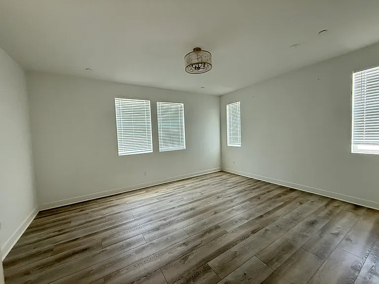 14072 Volare Ct — Photo 24