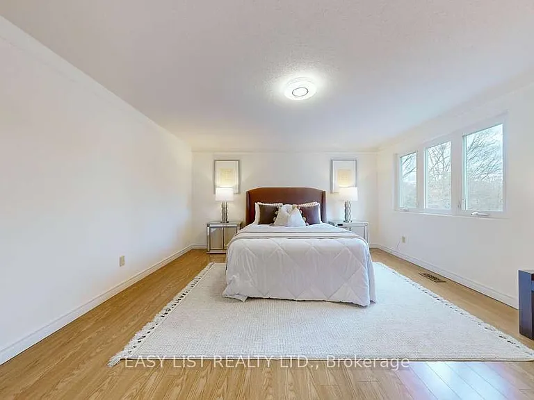 855 Queen St W #1 — Photo 33