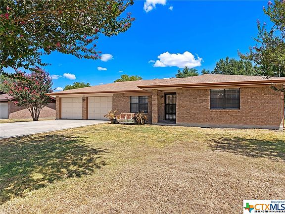2nd image of 1229 Oleander Dr