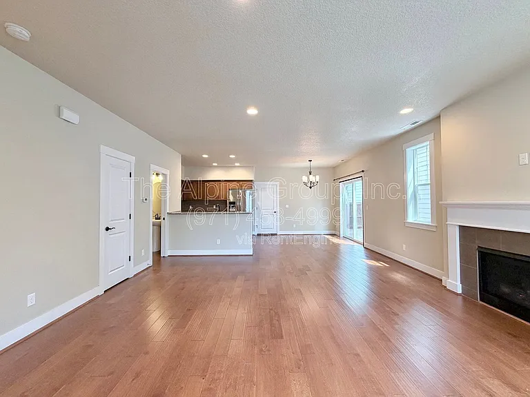 378 SW Mitchum Ter — Photo 5