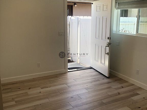 5th image of 351 Alpine Ave