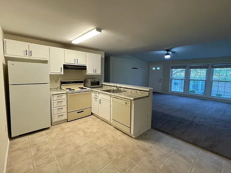 2213 Cinnabar Pl — Photo 9